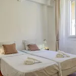 Typique - 2 Bedrooms,typical Apartment-old Town Apartment