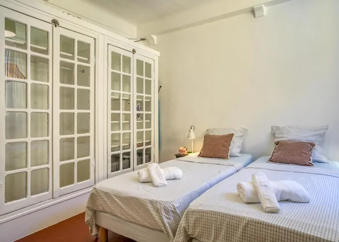 Lejlighed Typique - 2 Bedrooms,typical Apartment-old Town *