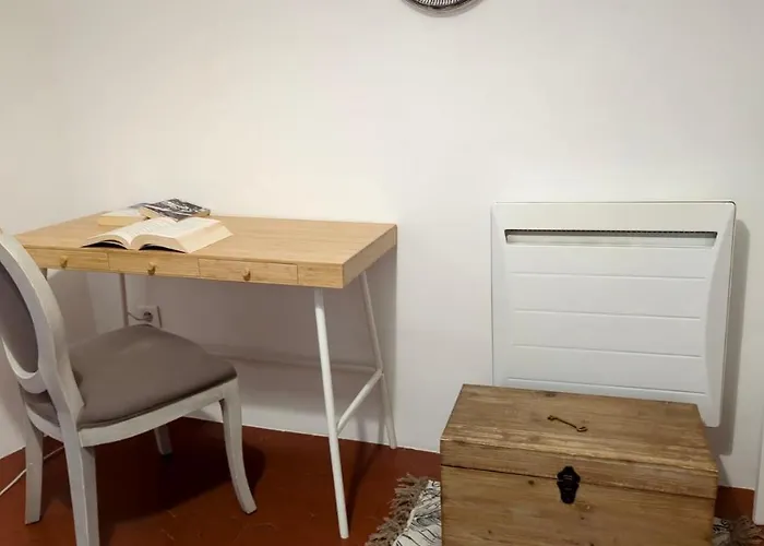 Typique - 2 Bedrooms,typical Apartment-old Town Lejlighed Nice