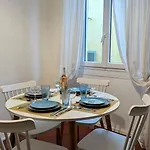 Appartamento Typique - 2 Bedrooms,typical Apartment-old Town