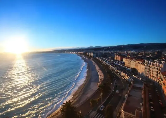 Typique - 2 Bedrooms,typical Apartment-old Town Nice