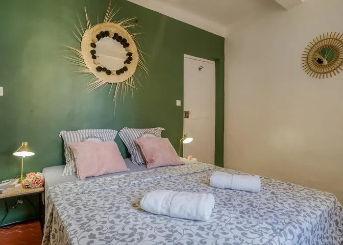 Apartmán Typique - 2 Bedrooms,typical Apartment-old Town *