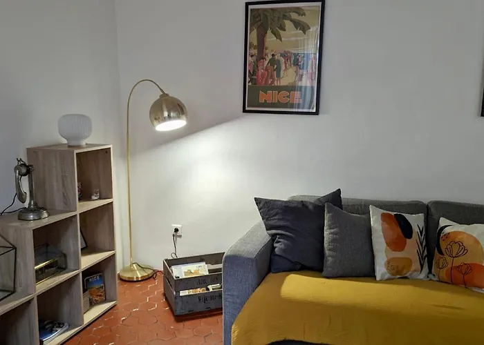 Apartmán Typique - 2 Bedrooms,typical Apartment-old Town *