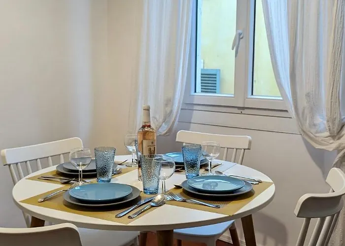Apartmán Typique - 2 Bedrooms,typical Apartment-old Town