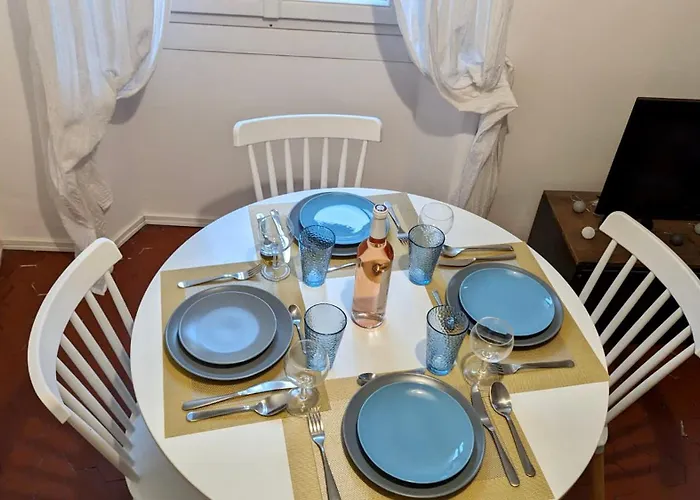 Apartmán Typique - 2 Bedrooms,typical Apartment-old Town Nice