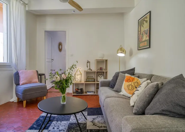 Apartmán Typique - 2 Bedrooms,typical Apartment-old Town *