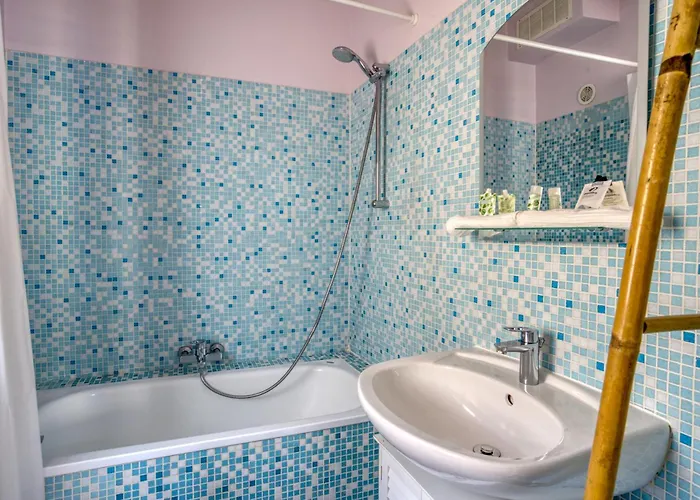 Typique - 2 Bedrooms,typical Apartment-old Town * Nice